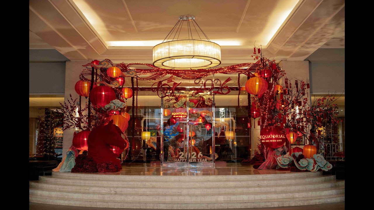 Tet in Cho Lon – Through the Looking Glass