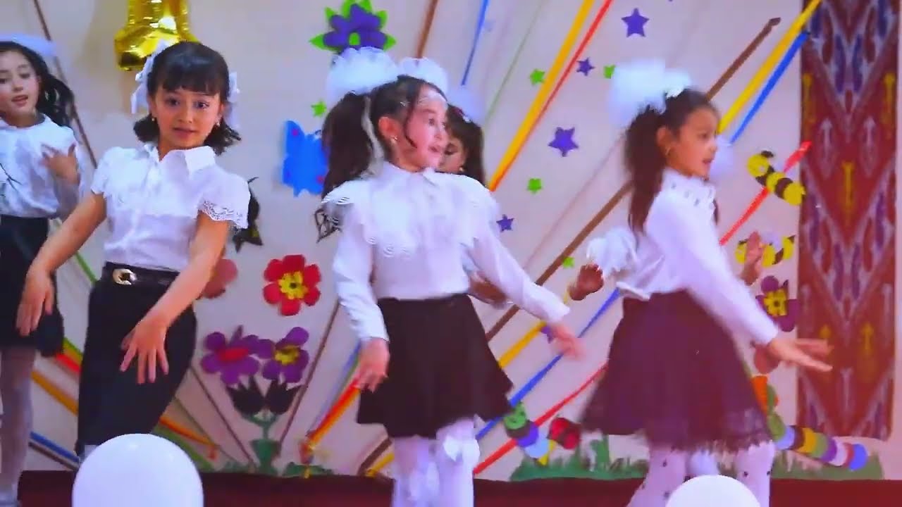 Qizlar raqsi - Ağ Qara Qırmızı kids dance