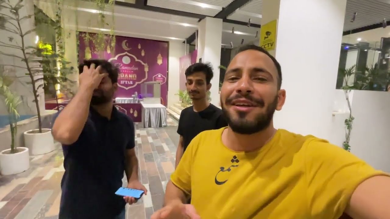 Had the Most Expensive and Cheapest Iftari in Bangladesh on My Birthday - Honest Review By Shakib