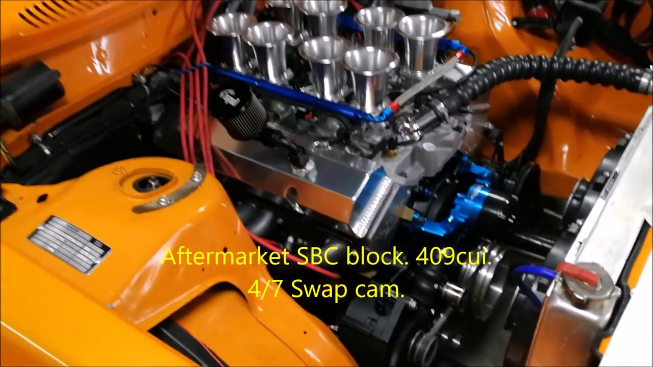Volvo 242 Engineswap Smallblock Chevy V8. Velocity stacks!