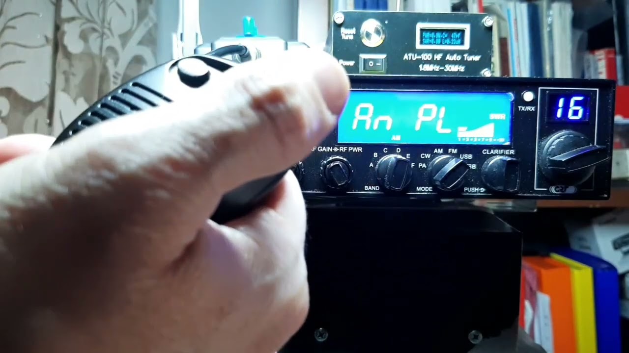 Come regolare la modulazione del microfono del radio CB CRT 6900 dal menu tecnico segreto.