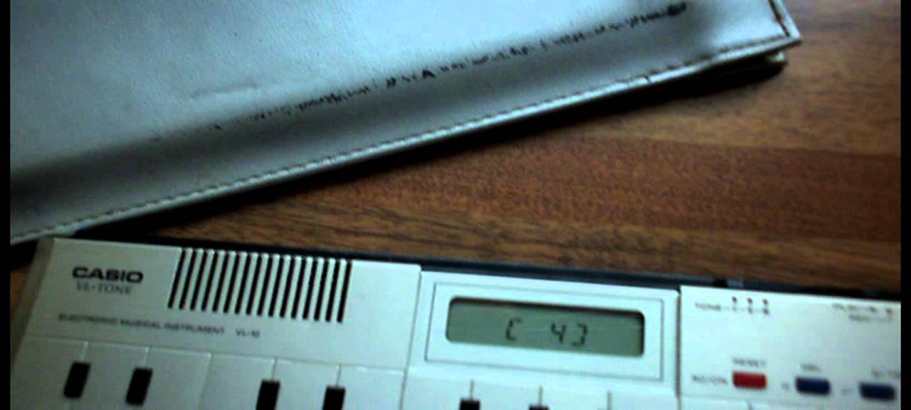 VERY RARE RETRO 1980s CASIO VL-TONE VL-10 WORLD'S SMALLEST SYNTHESIZER KEYBOARD