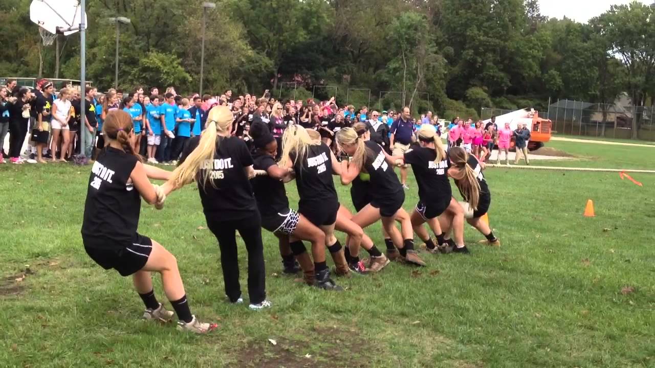 Tug of War 2013: Sophomores vs. Juniors (Girls)