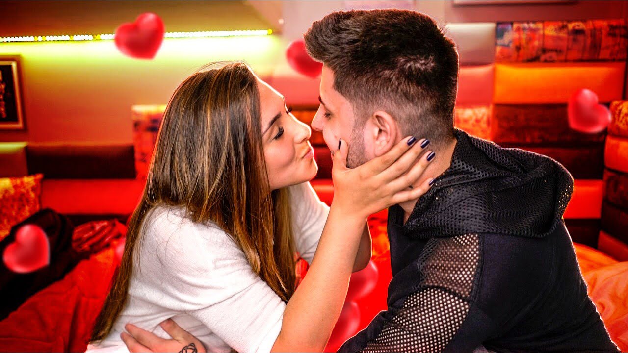 BEIJEI A BIBI NESSE VÍDEO!