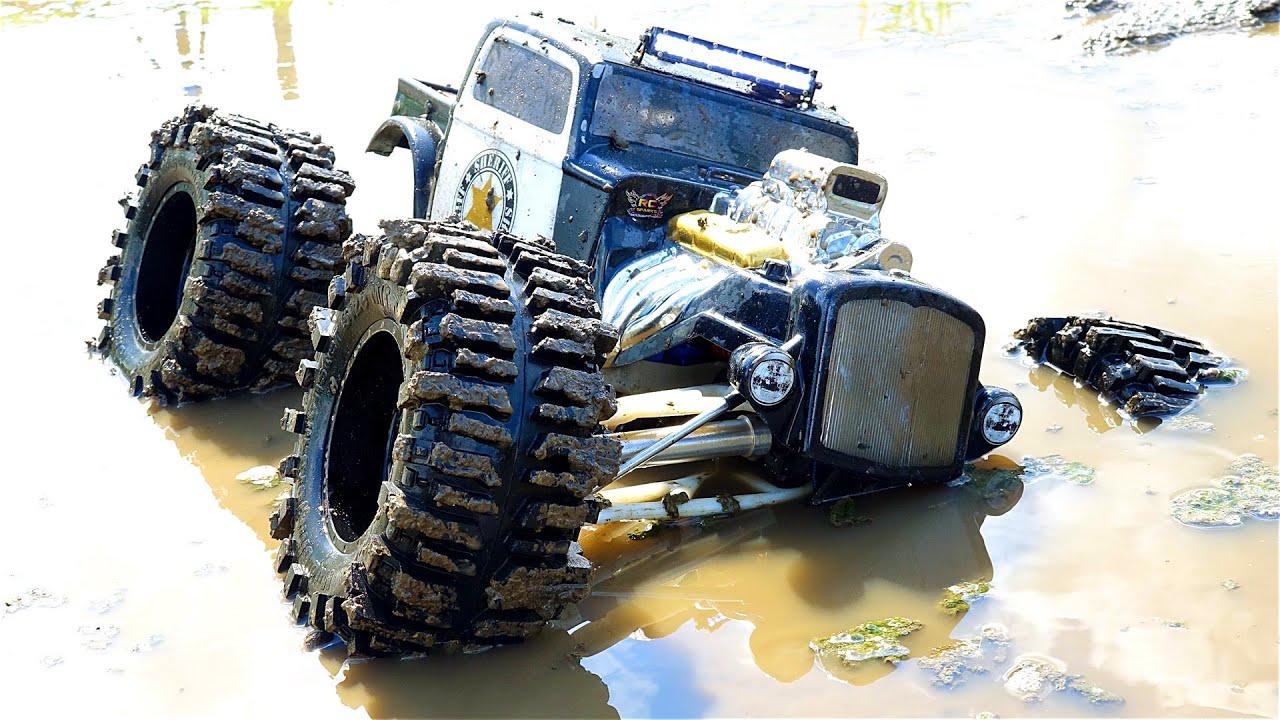 RC ADVENTURES - TRAXXAS SUMMiT RAT ROD gets MUDDY! Mud Bogging