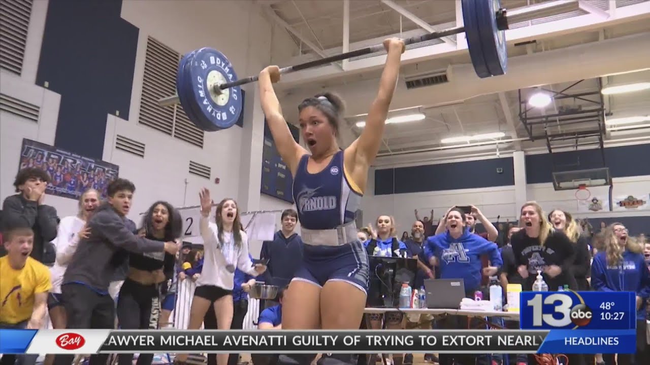 Arnold girls weightlifting team becomes back to back state champions