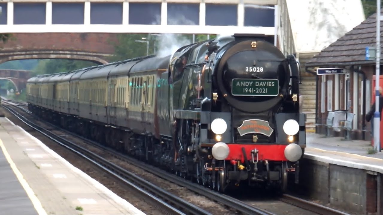 35028 Clan Line at Staplehurst (15/9/21)