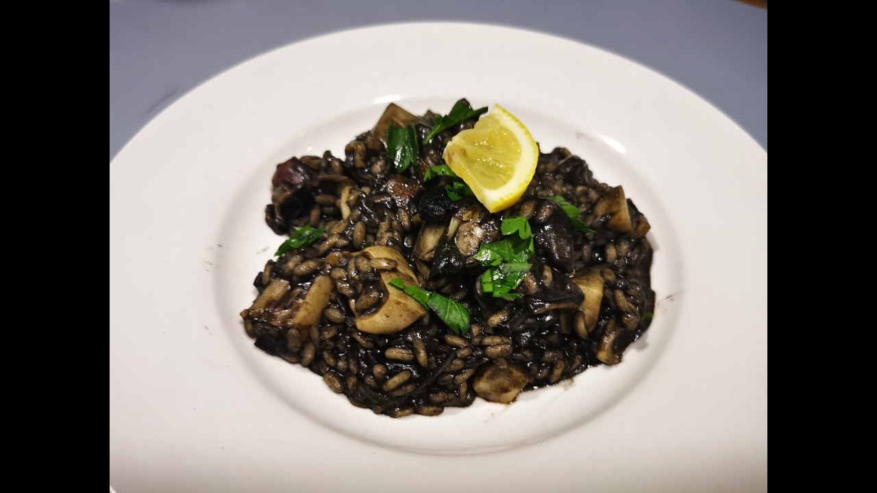 world famous cuisine series, episode 5: Croatia crni rižoto (black risotto recipe)