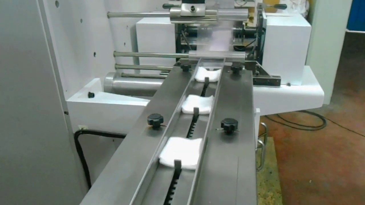 Envasadora Interpack - Gasas doble film de grado m&eacute;dico