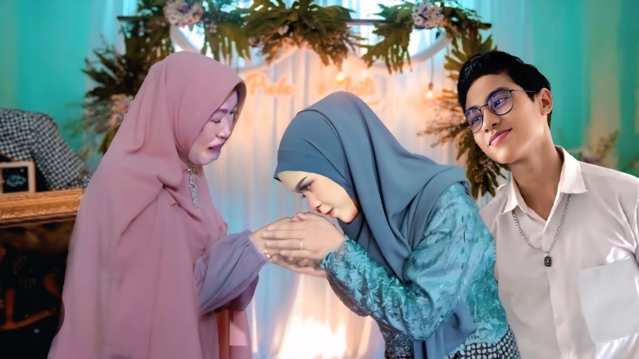 IBUNDA EBY BERIKAN CIN CIN PADA ZAHRA SEBAGAI WUJUD KASIH SANG BUNDA PADA ANAK MENANTU