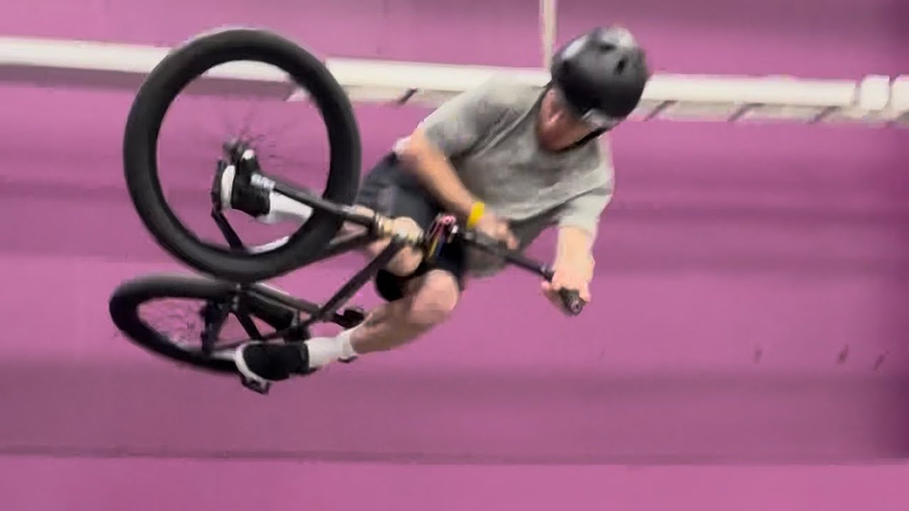 Bmx traffic jam slalom