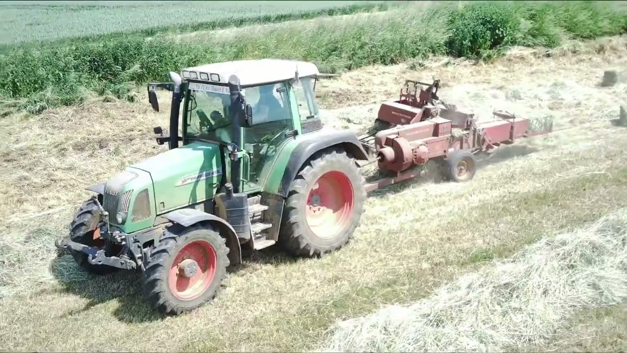 Fendt 412 avec une presse Massey Ferguson 20-8 au foins 2023