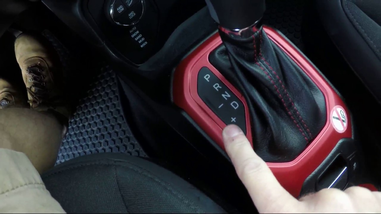 2017 Jeep Renegade Trailhawk Ep. 3: Exterior/Interior Walk Around