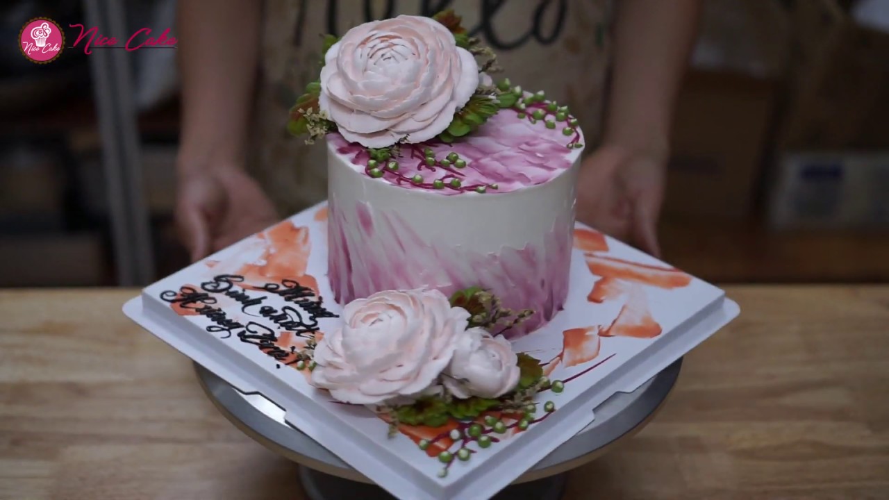 Bánh Sinh Nhật Trang Trí Hoa Trà Xinh Xắn - Decorate Cake With Camellia