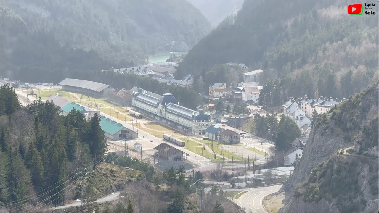 CANFRANC ESTACIÓN   🇪🇸 |  Viaje en el Tiempo |  España Bretaña Tele