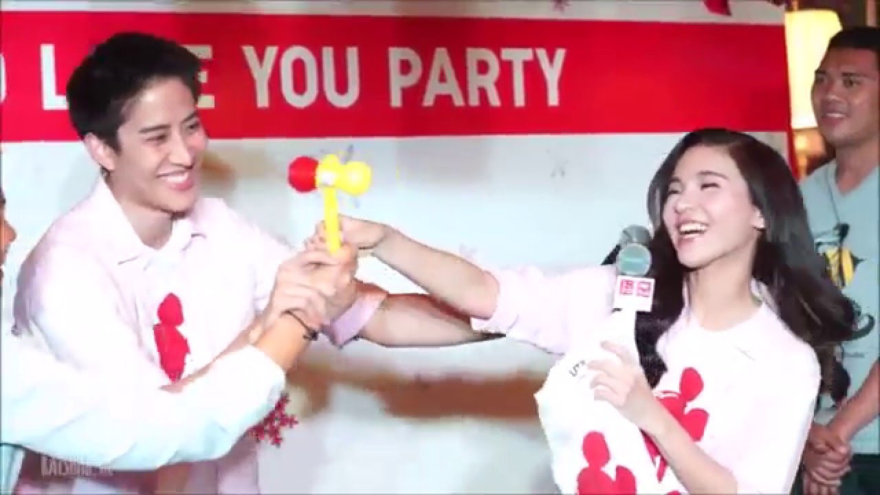 AoMike play game with FC part.1 [Uniqlo Love You Party]