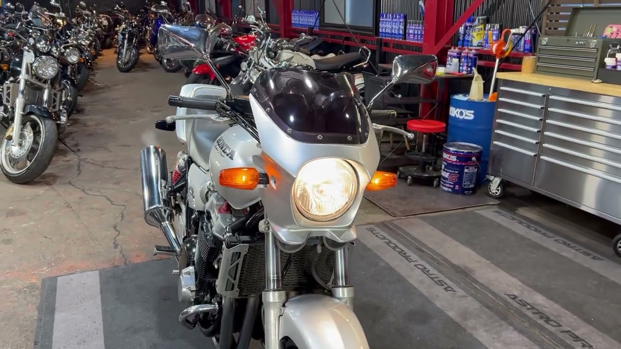 CB1300SF