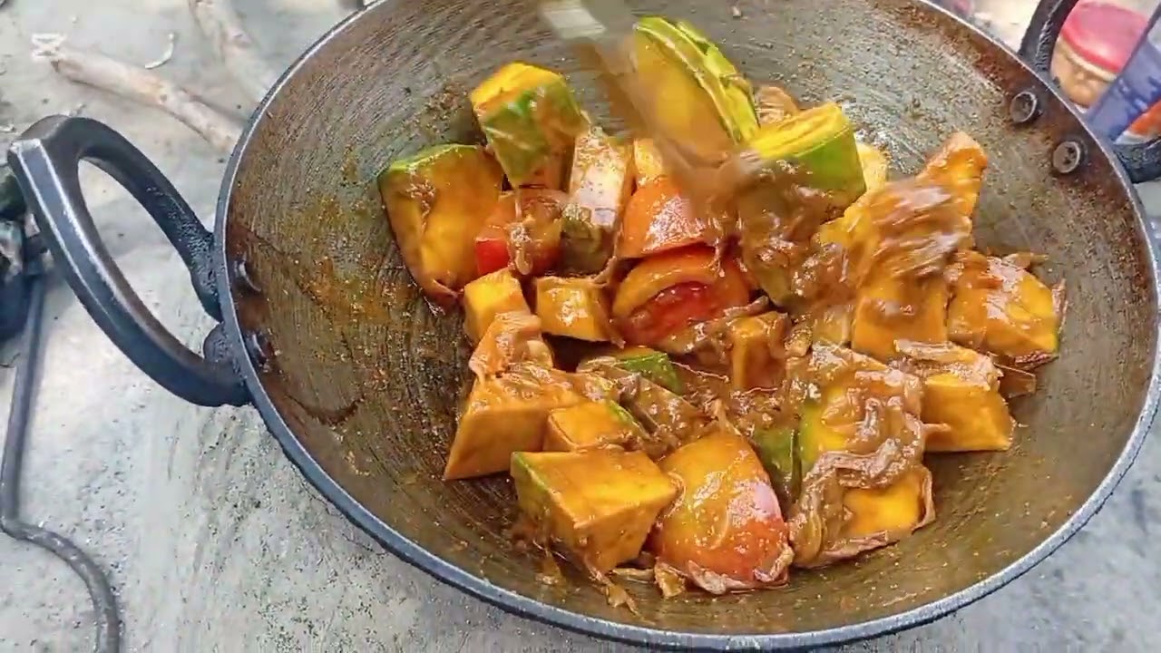 আজকে রান্না মিষ্টি কুমড়ার দিয়ে জাটকা মাছের রসা খেতে অসাধারণ হয়েছে 