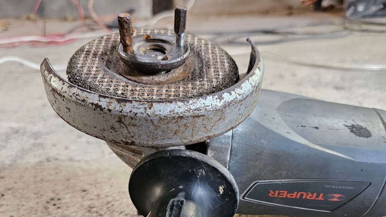Como sacar el disco de una amoladora, pulidora o esmeril que esta trabado de manera fácil