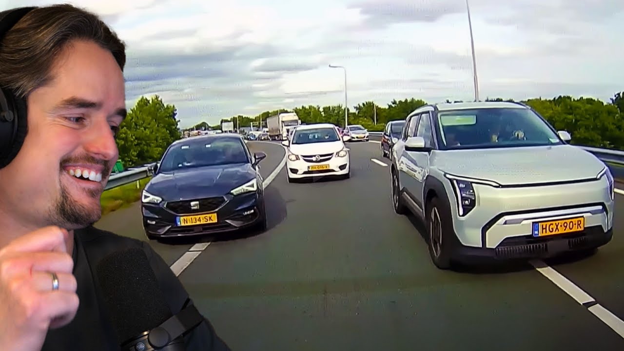 In de file rijd iedereen waar ie wilt..
