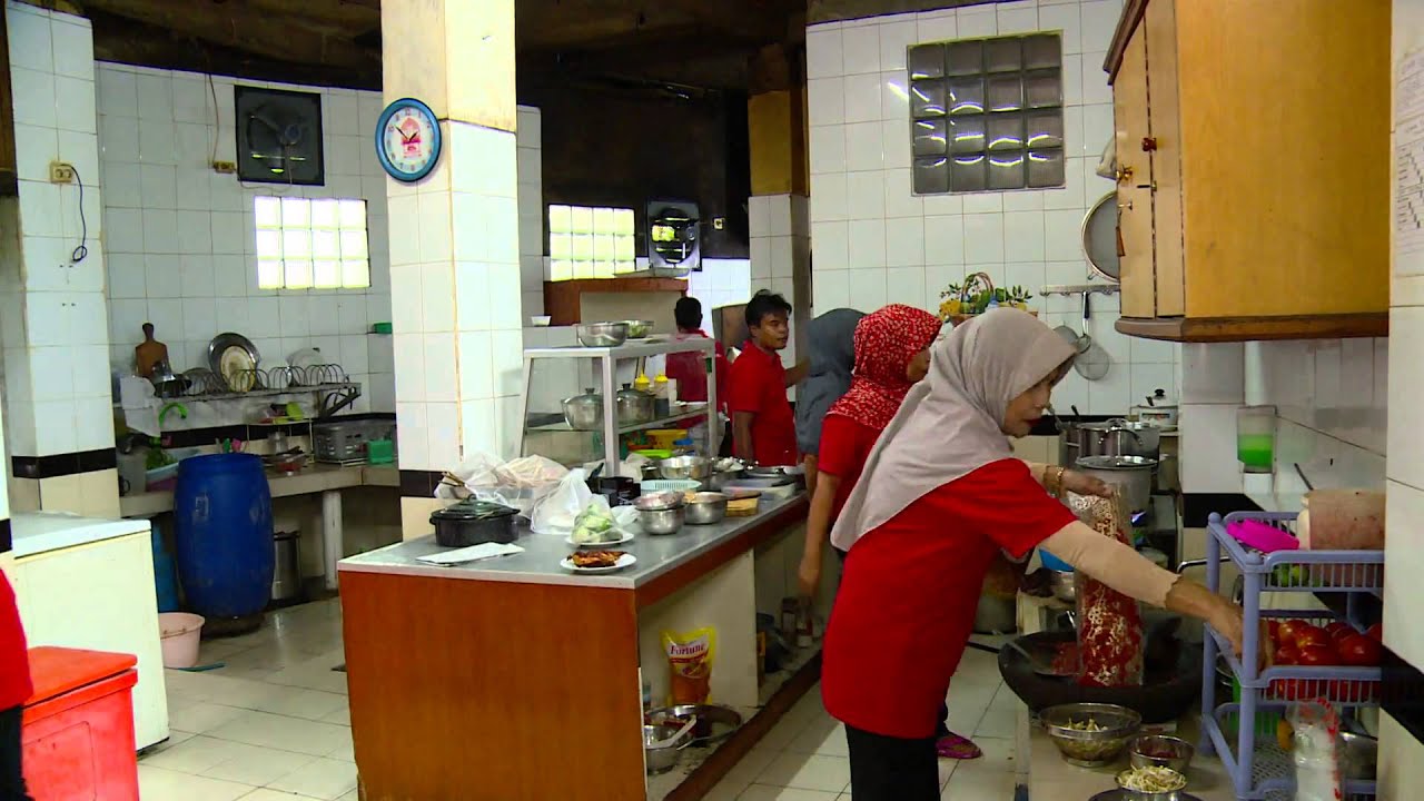 Kuliner Legendaris Ayam Bakar Taliwang - NET5