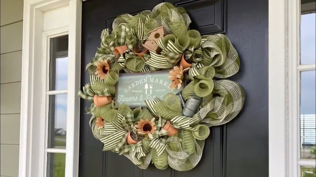 LEARN HOW TO MAKE THIS SPRING GARDEN WREATH ~ TUTORIAL