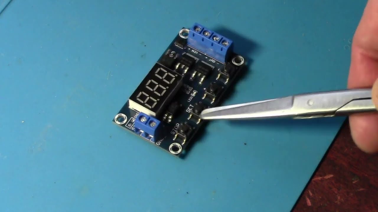 ВКЛЮЧАЕТ-ВЫКЛЮЧАЕТ ЛЮБОЙ ПРИБОР