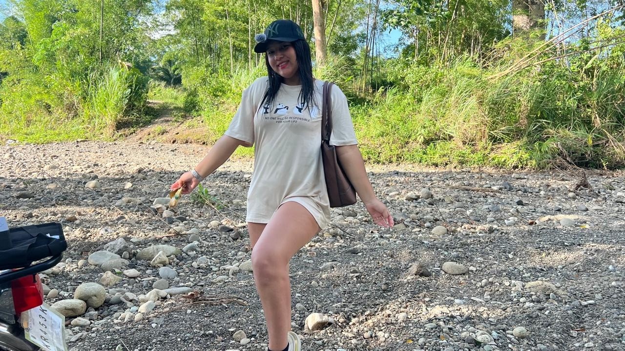 Cambiándome en el rio me paso esto