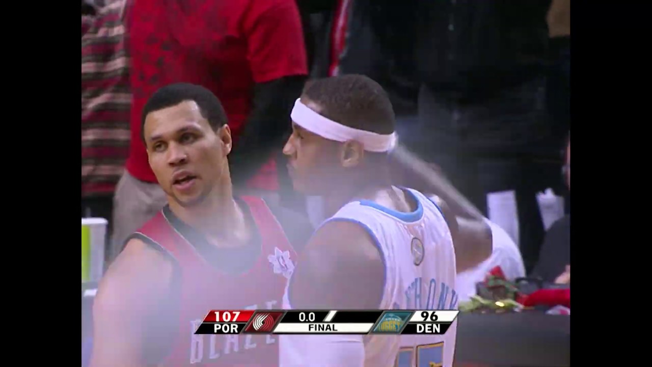 Brandon Roy and Melo battle on Christmas | Trail Blazers Classic Games