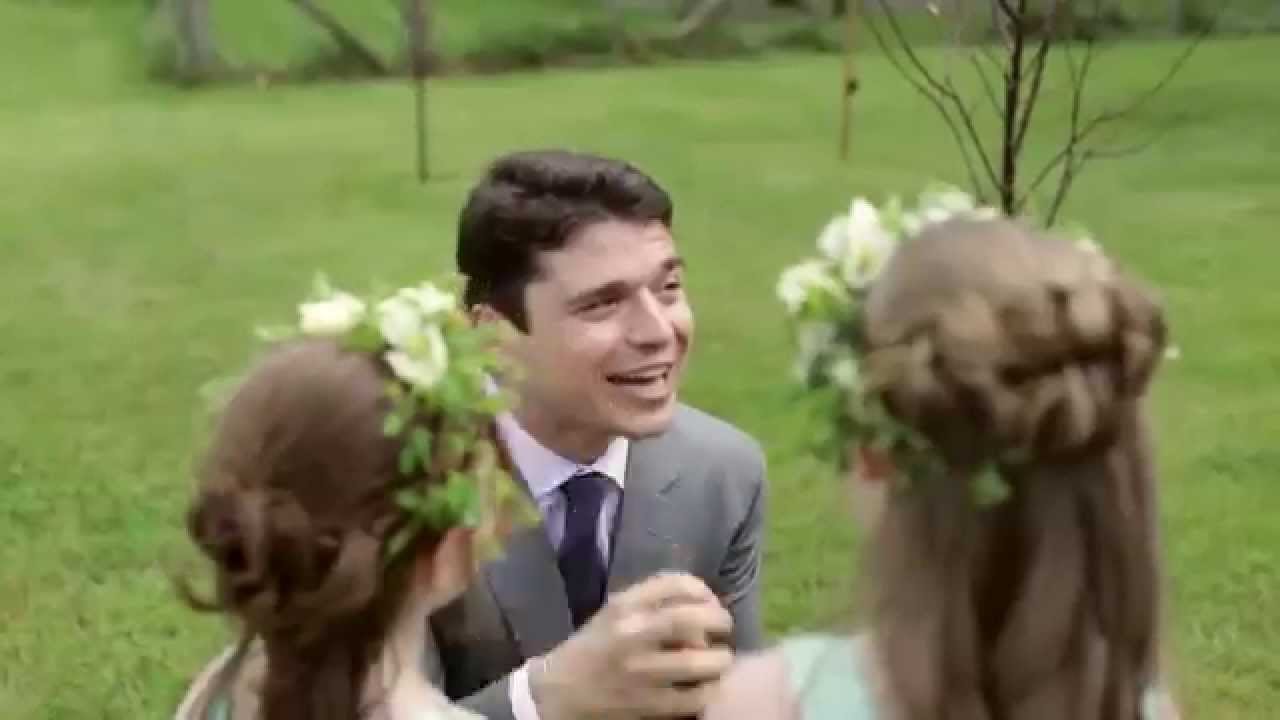 A country wedding at the Circa 1799 Dutch Barn in Ancramdale, New York
