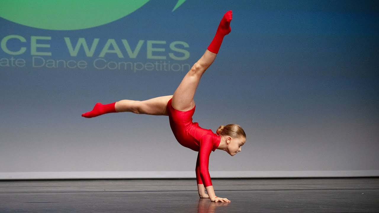 23-24 Qualifier 1 BE - Ella rose Onkelinx (Giants Dansschool)  // Girar O Mundo by Pattern Drama