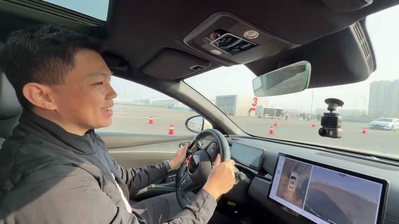 Тестовый трек BYD в Чжэнчжоу: опыт слалома с BYD Seal 6