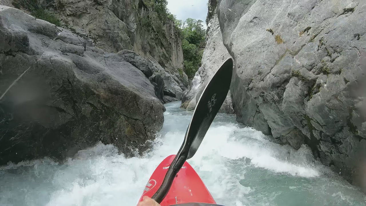 Kayaking Middle Guil (Château Queyras - Millenium, Part 1)