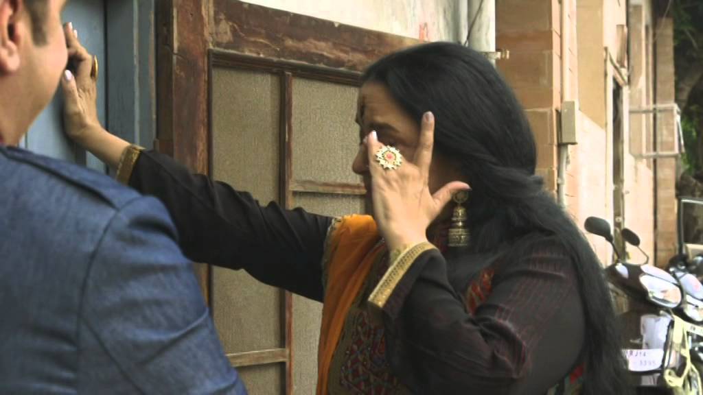 Har Ghar Kucch Kehta Hai - Ila Arun