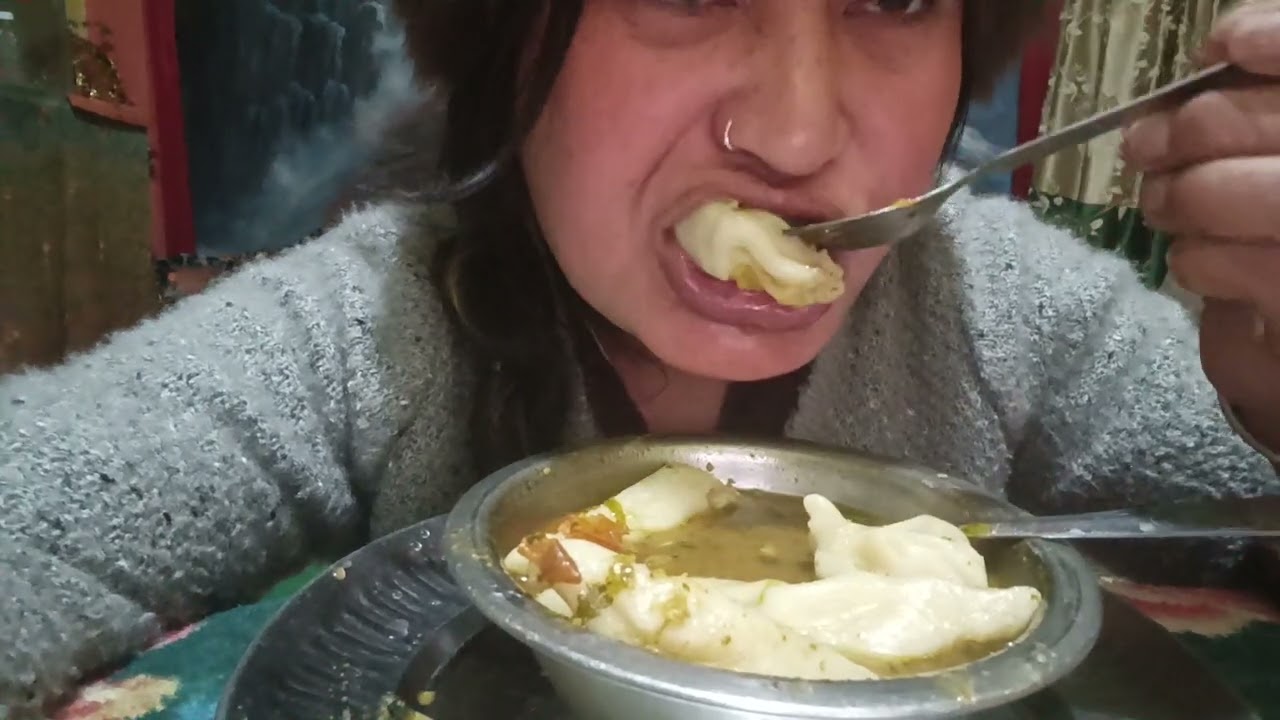 Ess momo