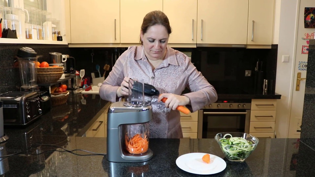 Zucchini Spaghetti selber machen mit dem Mr. Twister Spiralschneider von Severin