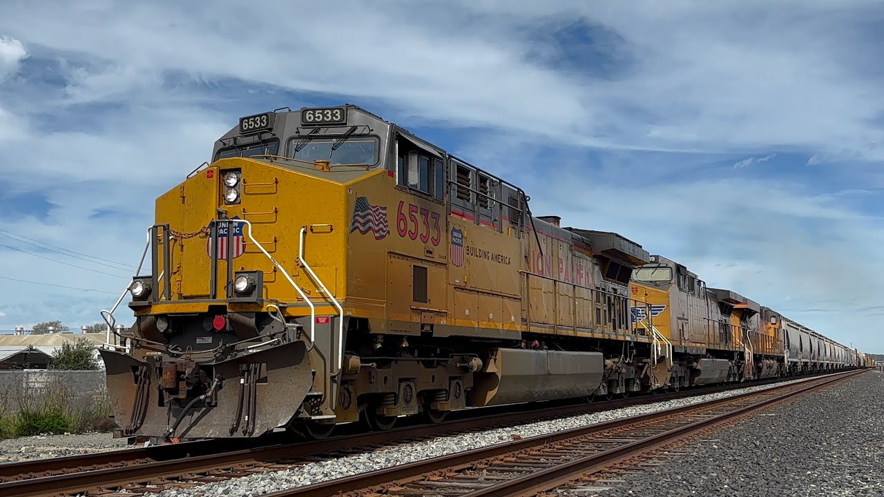 Up 6533 leads MRVOA-28 in Richmond, Ca