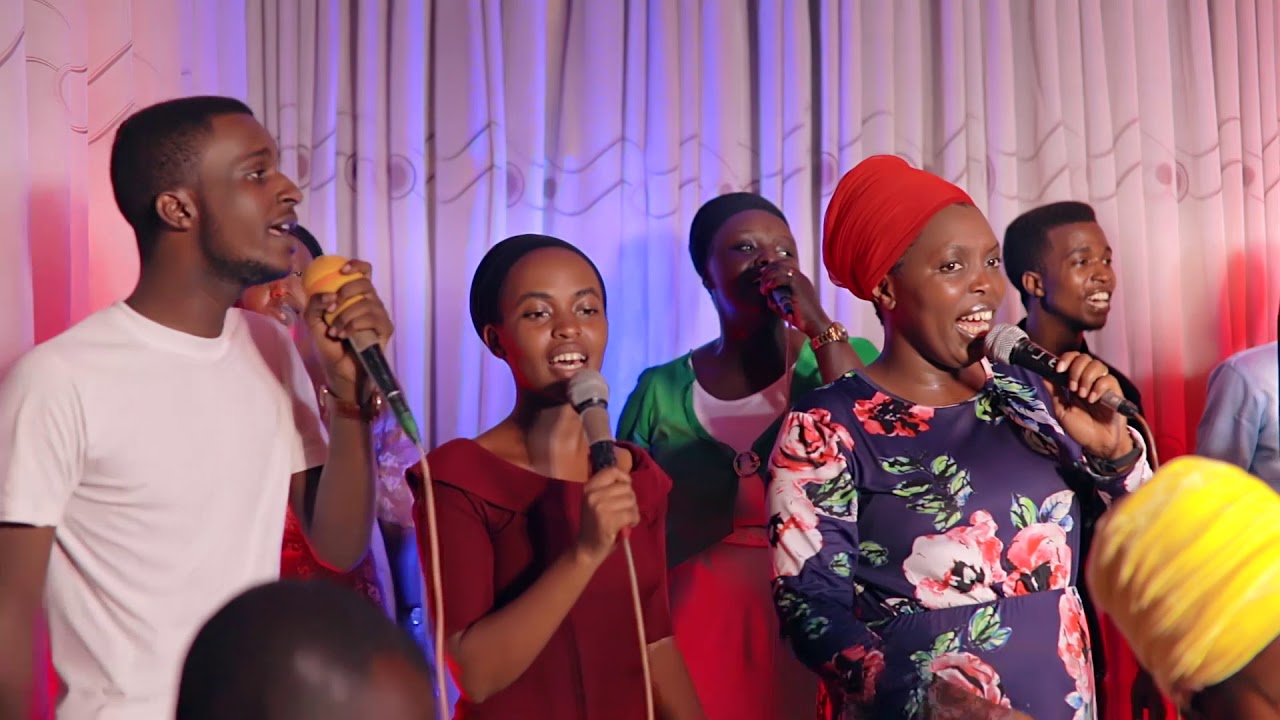 GUHISHURIRWA AMAGAMBO YAWE BY SILOAM CHOIR/KUMUKENKE LIVE SESSIONS