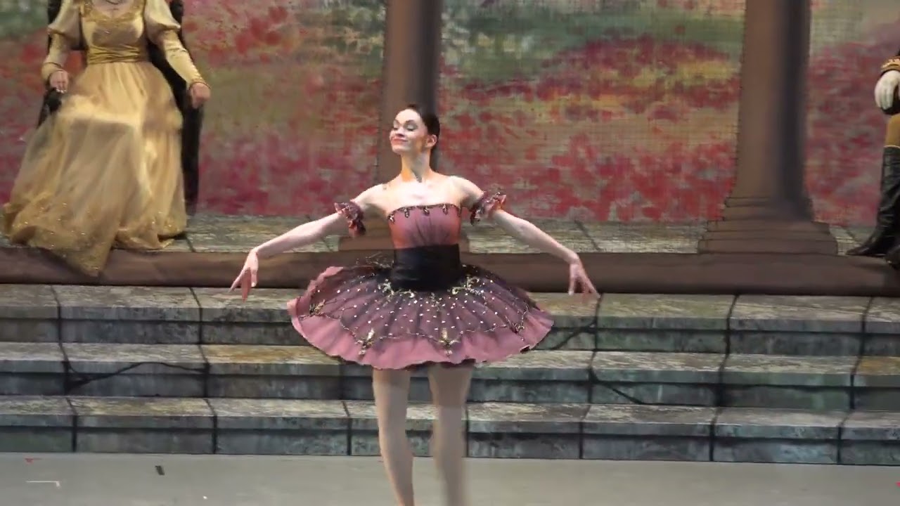 Yekaterina Ivannikova Mariinsky Ballet:  Paquita variation (Shaposhnikova)