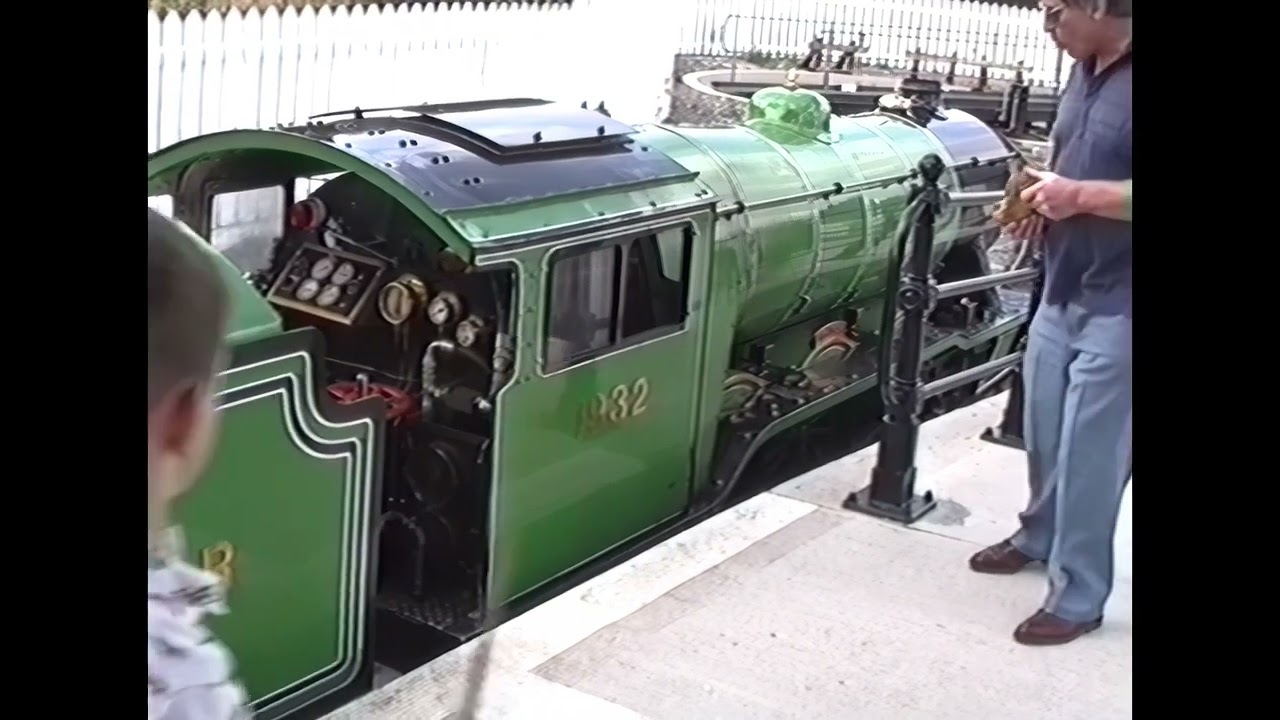 Scarborough North Bay Railway in 1992 behind 4-6-2 locomotive No. 1932 