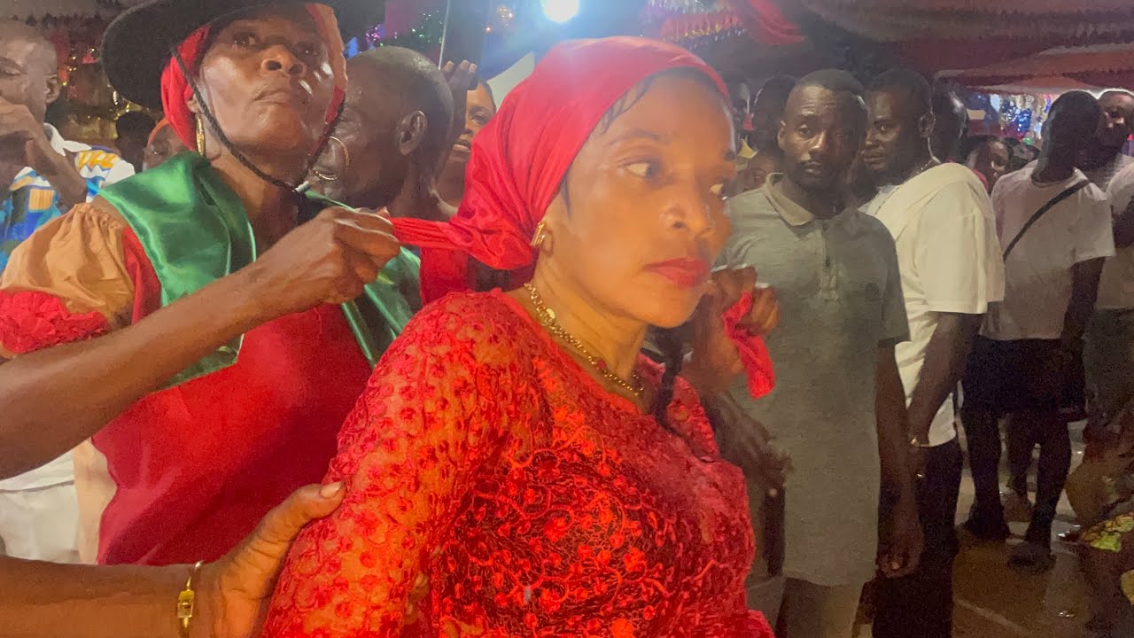 Bainet | Anbilans fè lwa yo minifeste youn apre lòt  nan bal lwa kay ENPERÈ TISIYO