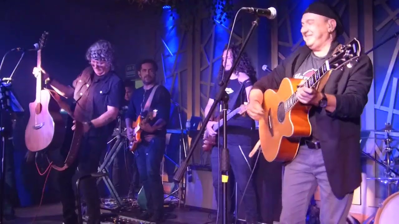 Emiro Delgado - Con Todos menos Conmigo (En Vivo)