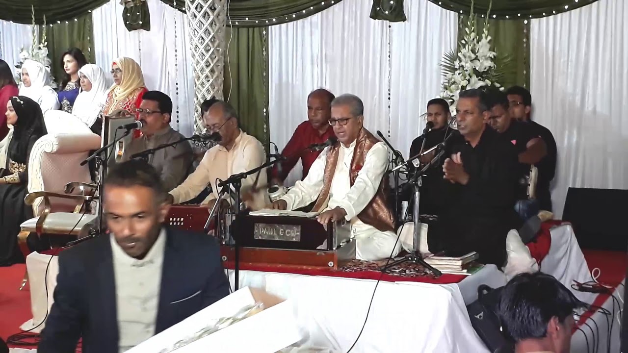 Bhardo Jholi Meri Ya Mohammad by Idris Lallmahomed Qawwal (Mauritius)