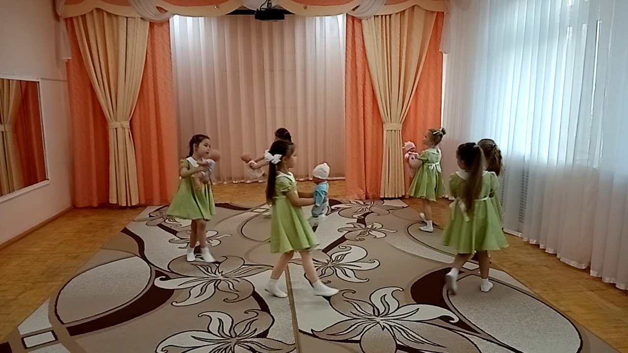 ДС 17 Танец с куклами