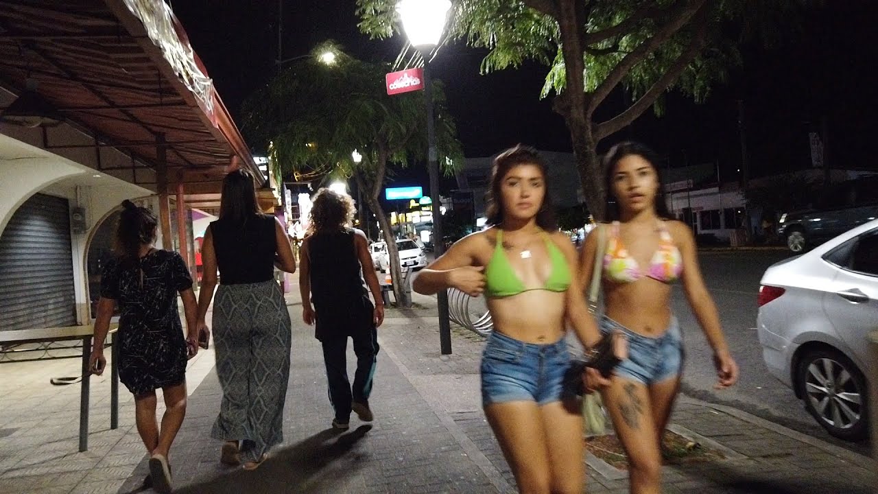 LIMON COSTA RICA Streets and HOTEL ROOM Search !!! || iam_marwa