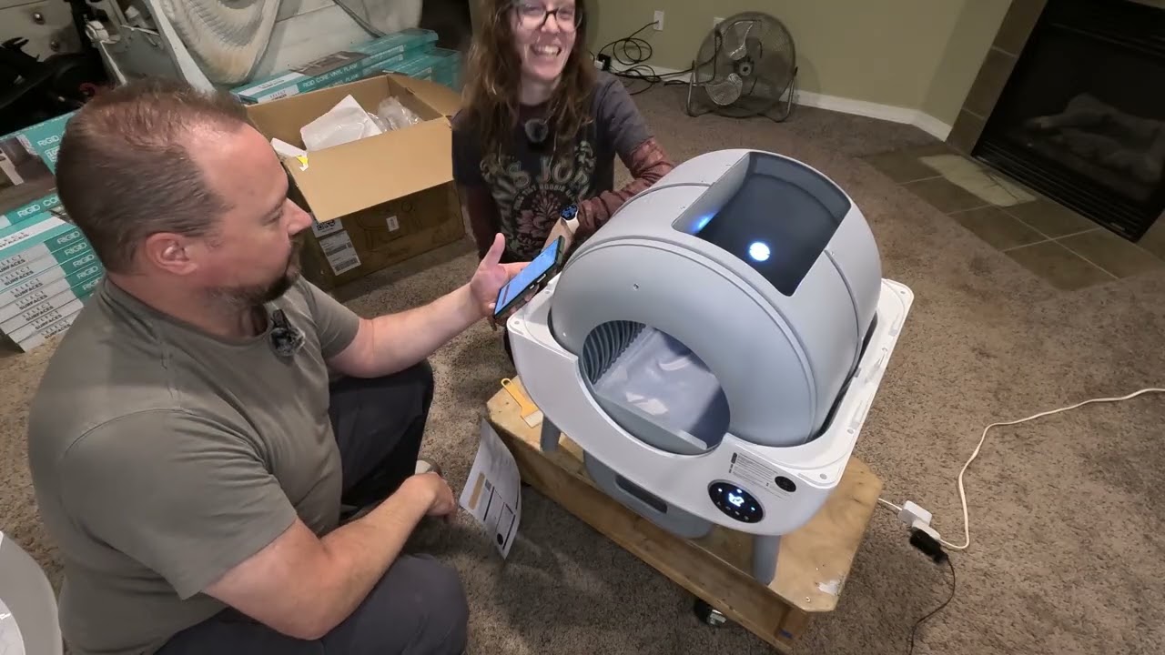 Smart Cat Litter Box: Unboxing and Setup