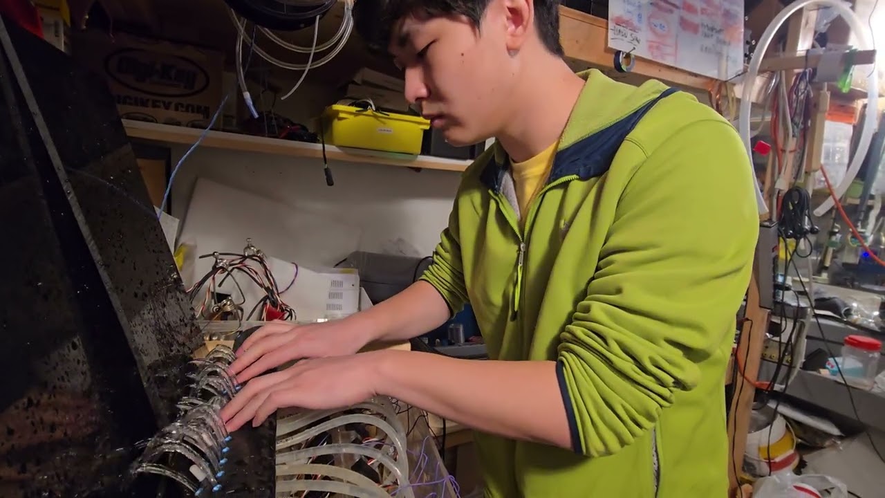 Andy Gong's first encounter with hydraulophone (undrewater pipe organ)