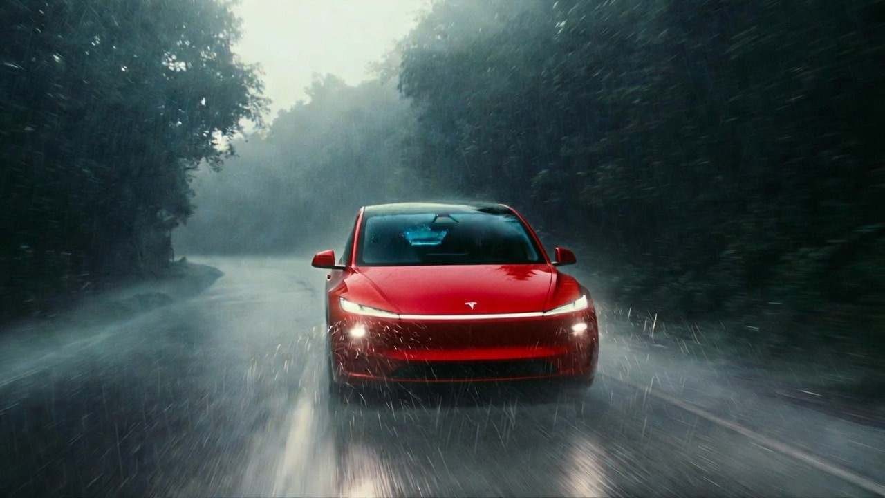 Tesla FSD Europe: Rainy Evening Drive - Forrest