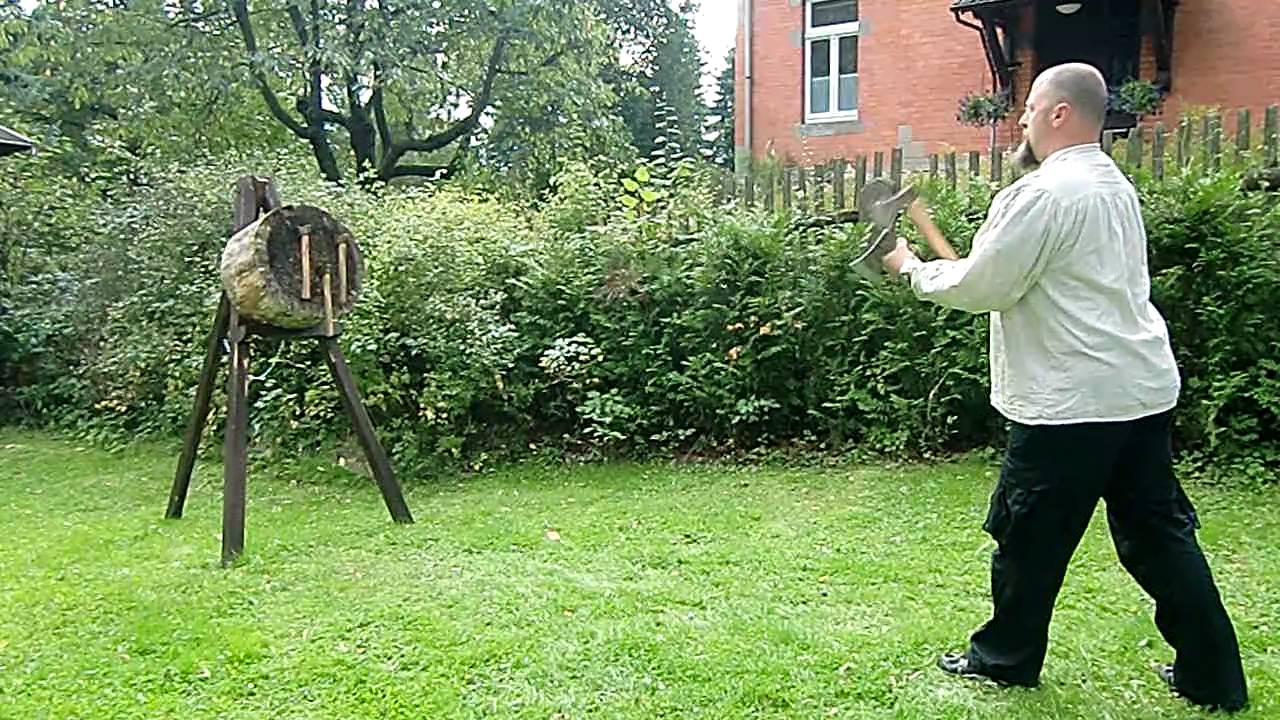 Axtwerfen im Sekundentakt !