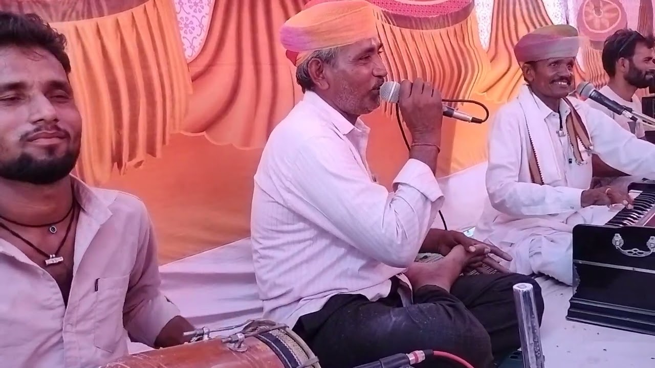 बाबा रामदेव जी का भजन (गायक किशनाराम धनदेव व कुंनाराम जी बापिणी)।  #babaramdevji #भजन #देशी #new